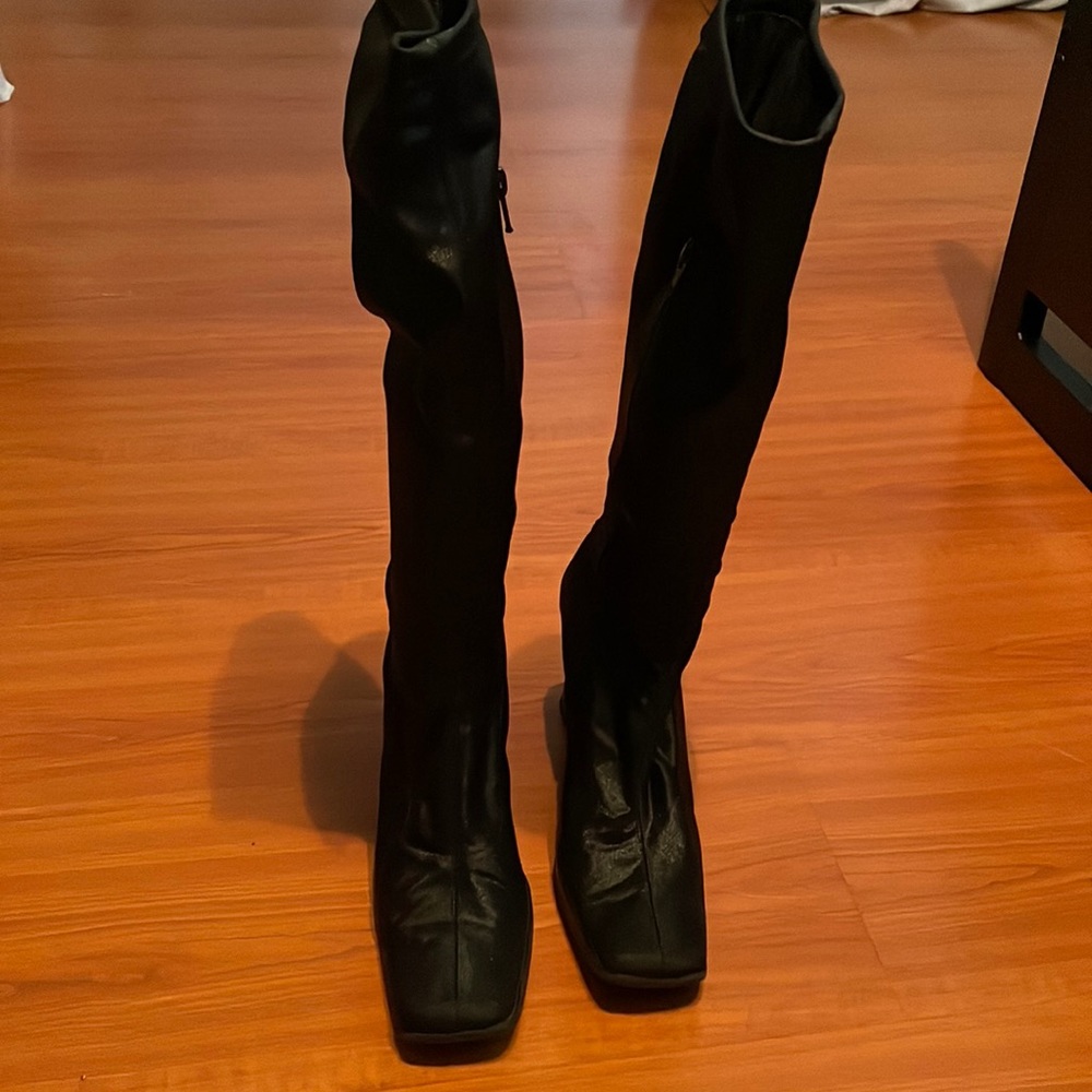 Kenneth Cole black fabric boots